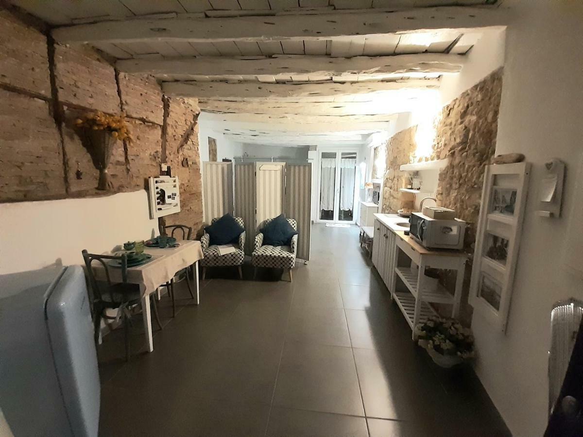 فيلا Cozy Loft In The Heart Of كالياري المظهر الخارجي الصورة